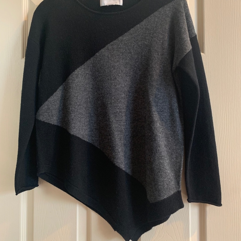 Ply Cashmere Gray/Black Angled Sweater sz PS